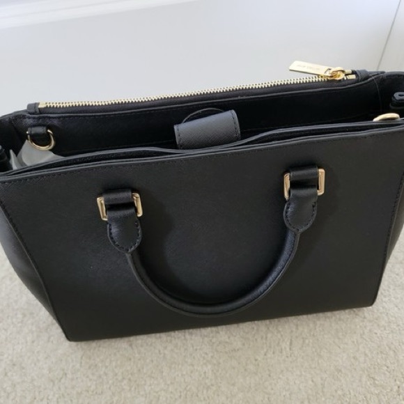 ~MICHAEL KORS Black Kellen Medium Saffiano Leather Satchel w/Gold MK Charm~ - Picture 11 of 11